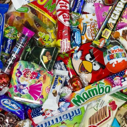 czy jedząc same słodycze można schudnąć